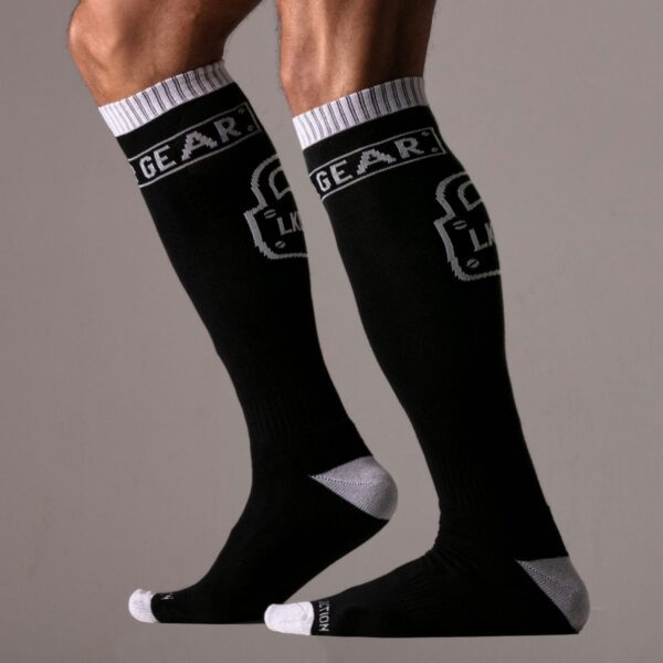 meias-keep-them-on-locker-gear-brancas-lingerie-masculina.jpg